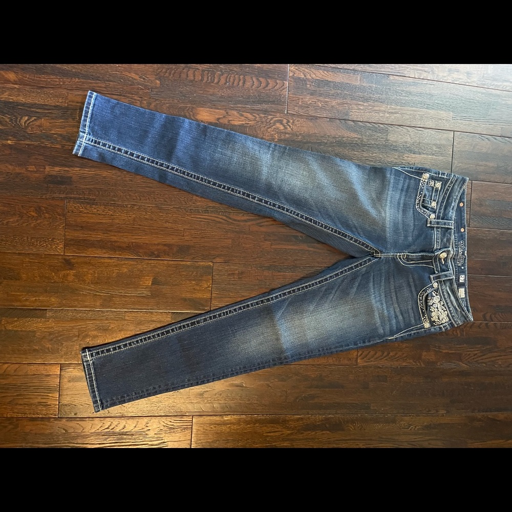 Miss Me Womens Embroidered Jeans